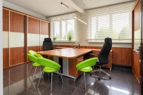 Obiekt 296,3 m&sup2;, Gorzów Wielkopolski, Zakanale - 500000 zł (nr 75/2055/OOS)